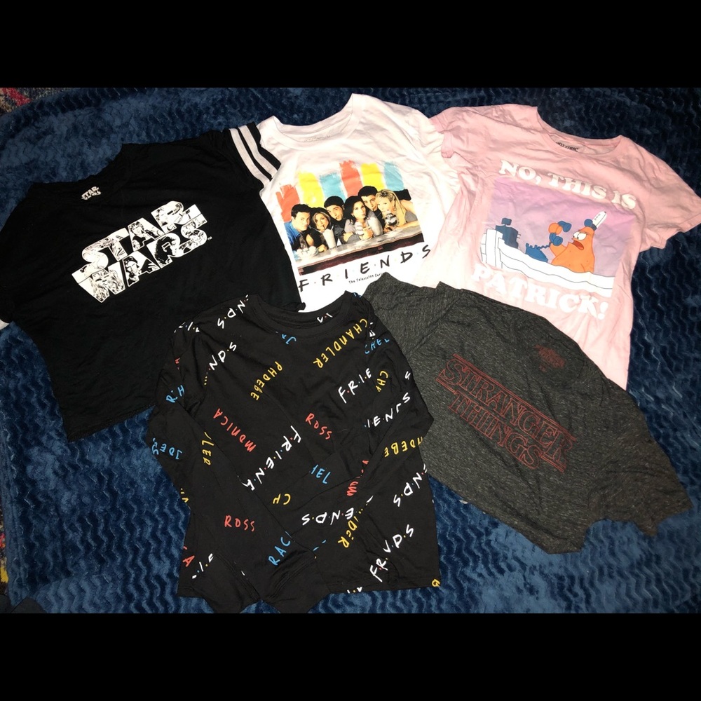 Juniors graphic tees / t shirts